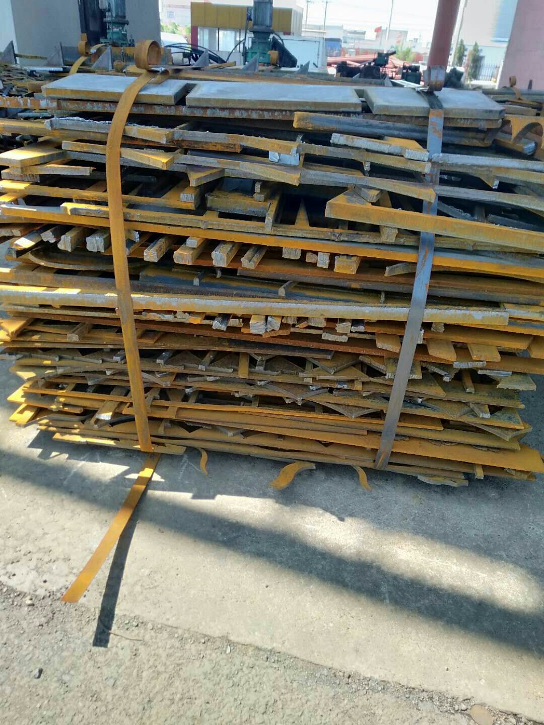 发蓝剪切料