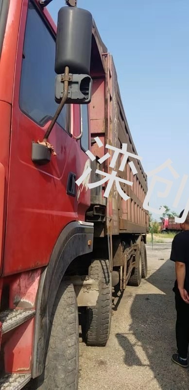 新大康前七后八自卸车