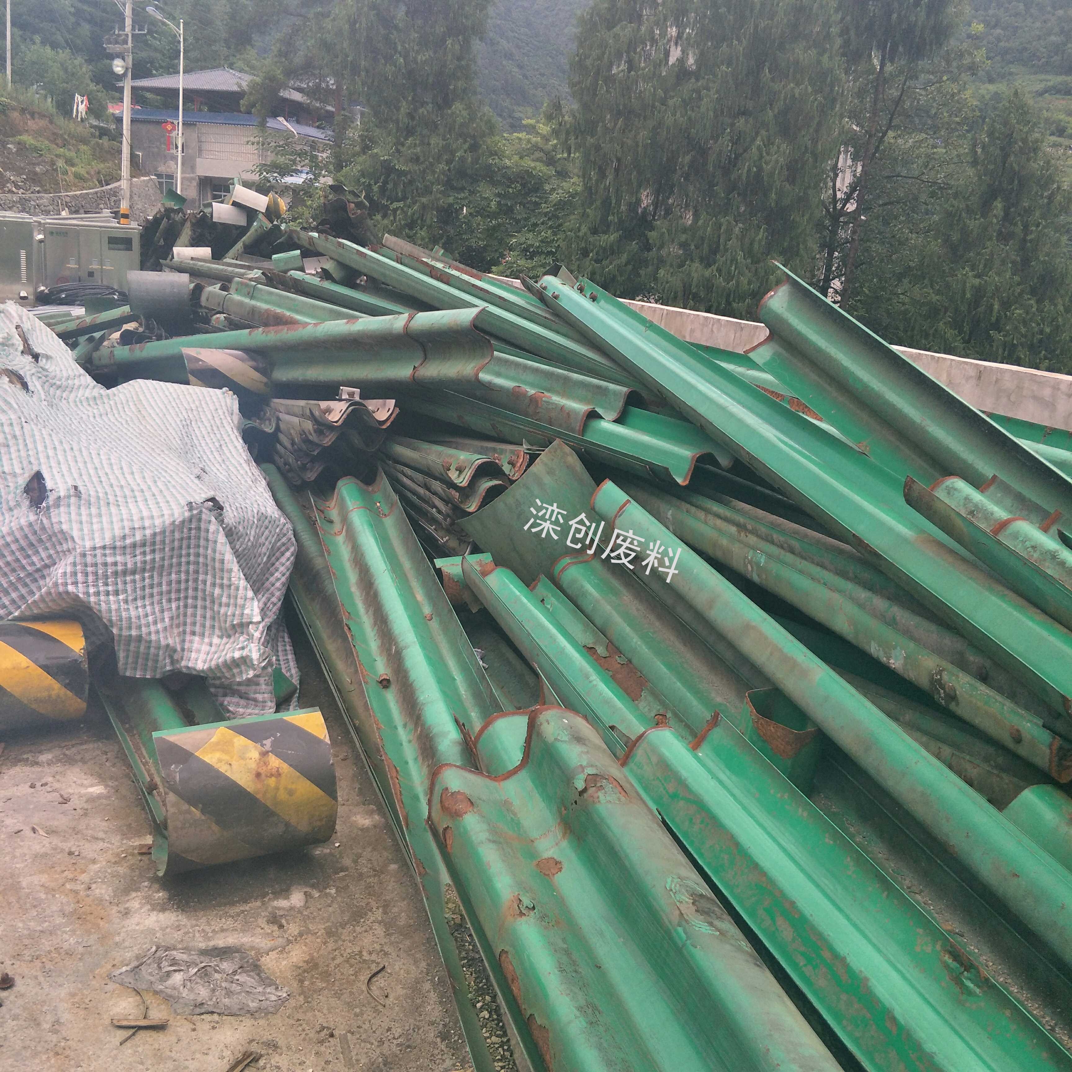 公路护栏全手工拆卸的